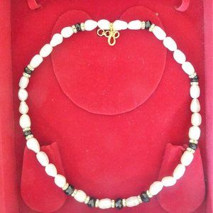 Fresh Water Natural Pearl necklace with black beads for any occasions or gift.